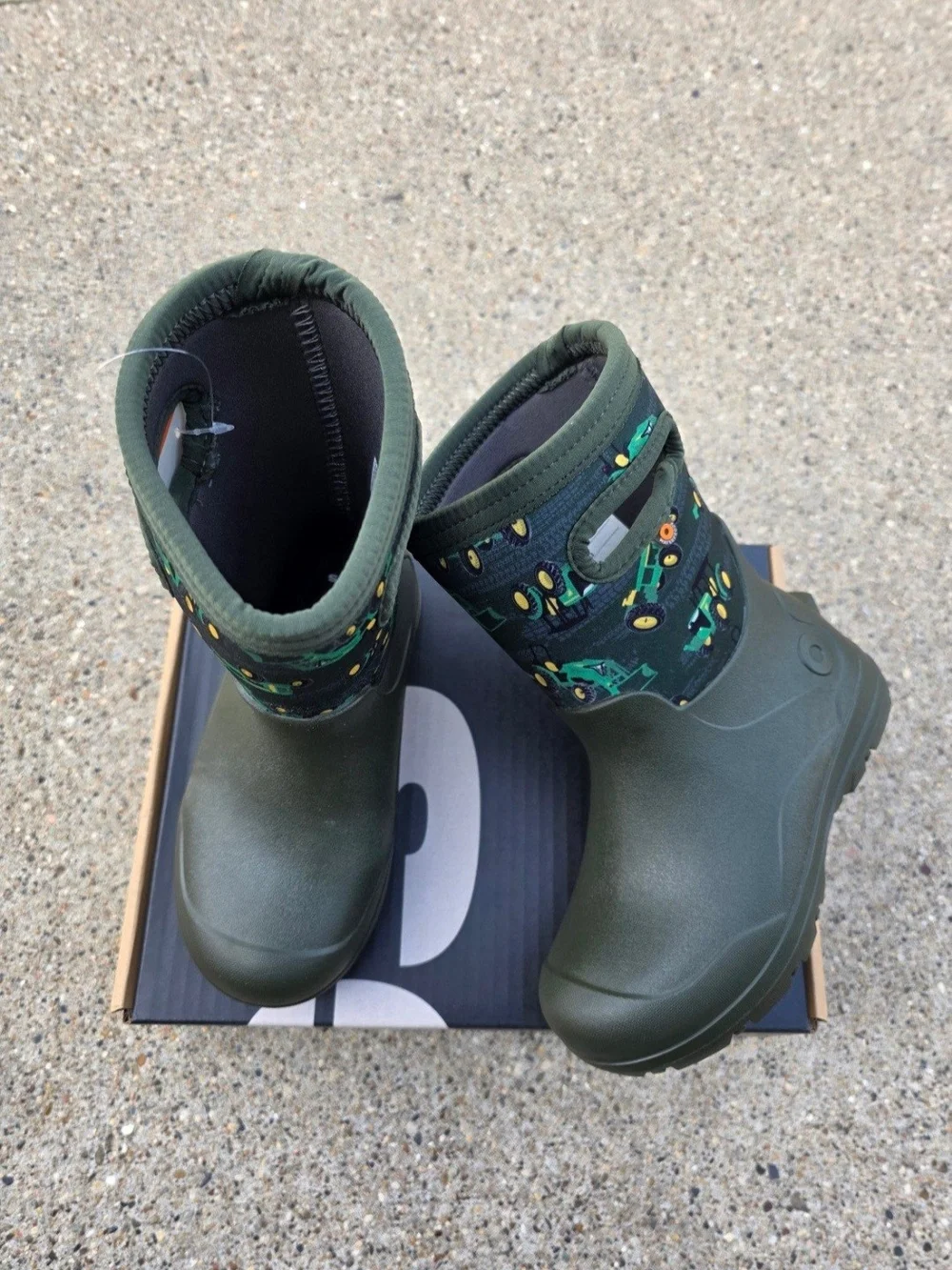 Bogs Green Waterproof Pull-On Boots Big Boys 3